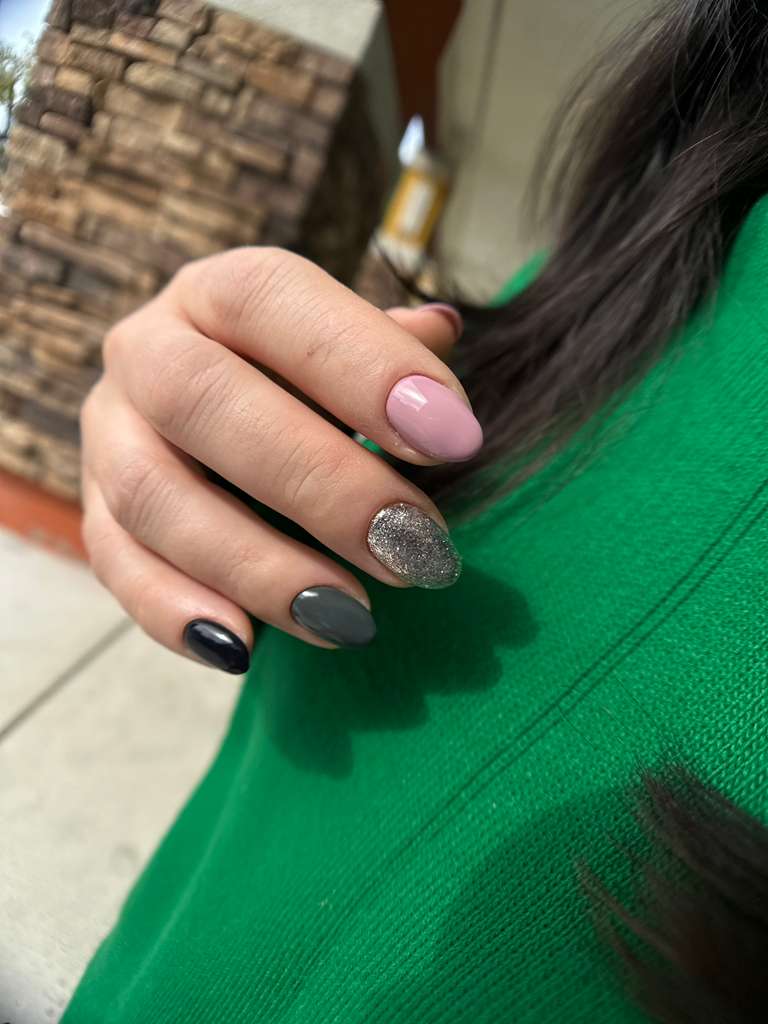 Stylish manicure finish