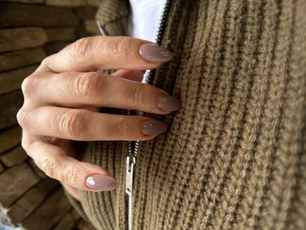 Refined manicure style